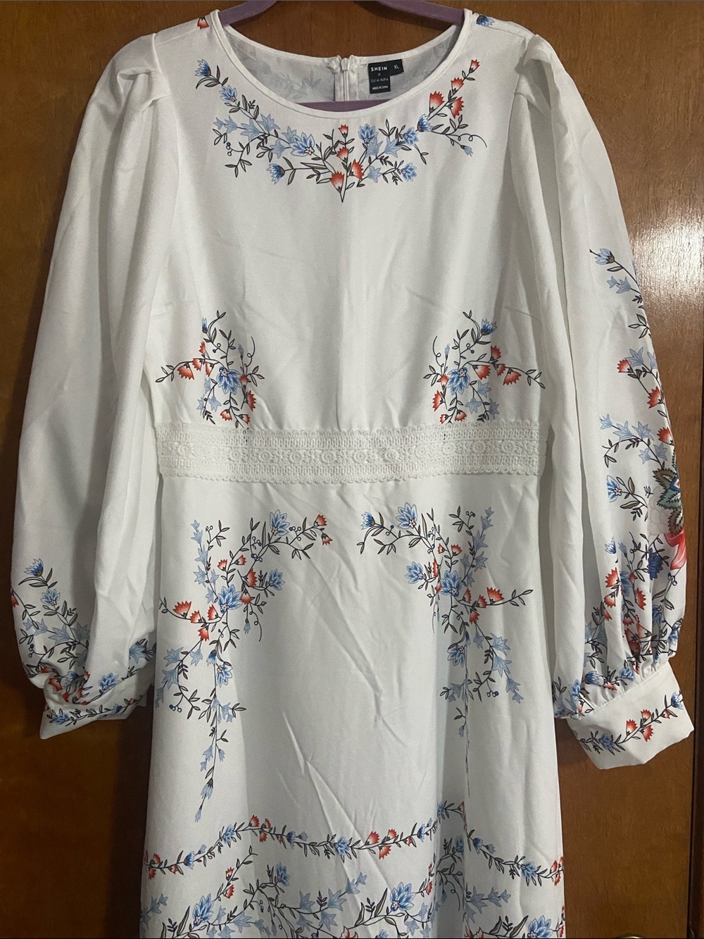 SHEIN Floral Dress - Picture 3 of 11